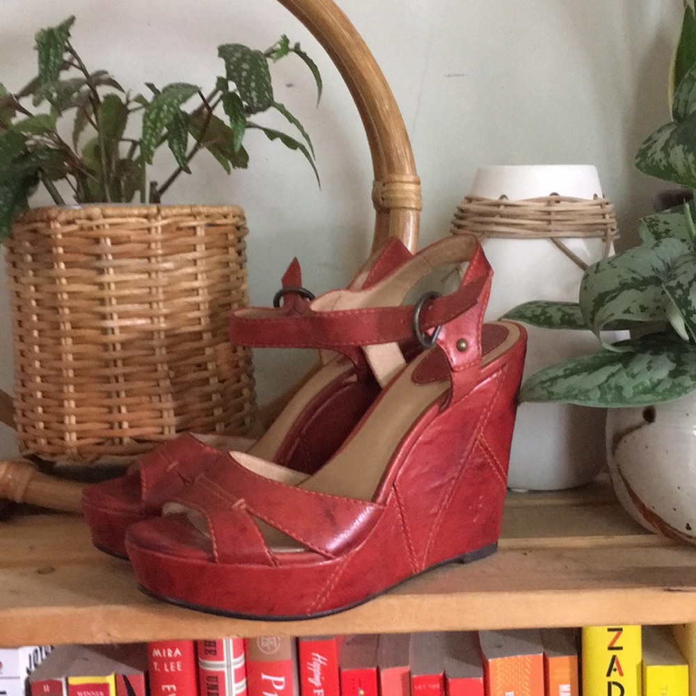 Frye Corinna Campus Wedge Sandals